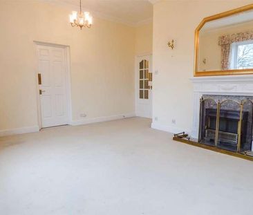 Rayleigh Road, Brentwood, Hutton, CM13 - Photo 1