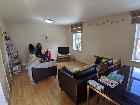 2 bedroom flat to rent - Photo 1