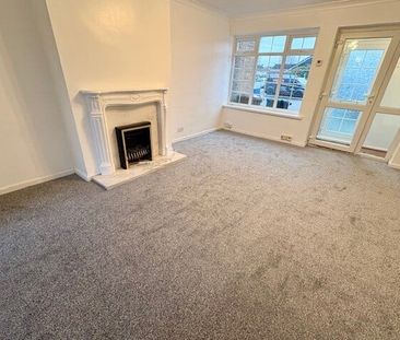 Mollington Crescent, Solihull, Shirley - Photo 2