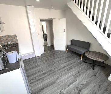 Studio Flat, St Stephens Road, B29 - Photo 2