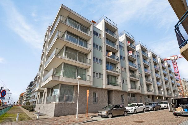 Gemeubeld appartement met 2 slaapkamers en parking - Photo 1