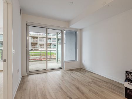 For Lease - 333 Sunseeker Avenue Unit# 136, Innisfil, Ontario - Photo 4