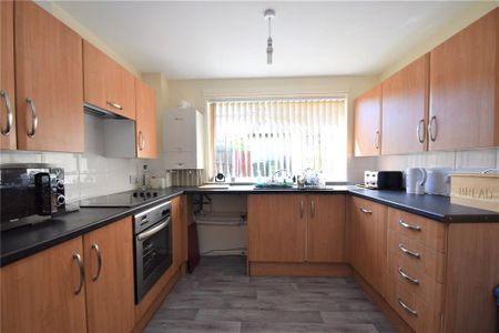 3 bedroom terraced house to rent - Photo 5