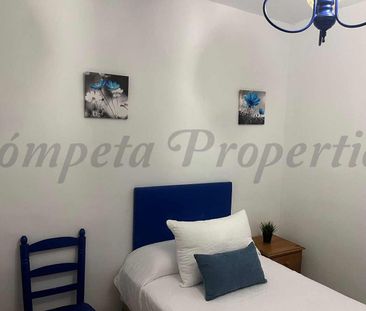 Townhouse in Corumbela, Inland Andalucia in the mountains - Photo 2