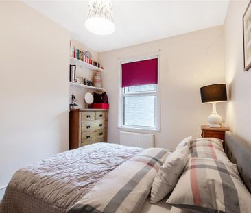 2 bedroom end of terrace house to rent - Photo 6