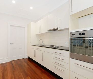 24 Leichhardt Street, Darlinghurst NSW 2010 - Terrace For Rent | Do... - Photo 2