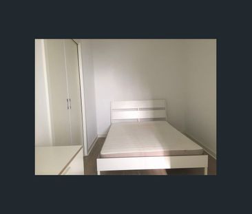 CAPTURE THE CITY FRINGE LIVING IN THIS DESIRED APARTMENT! - Photo 4