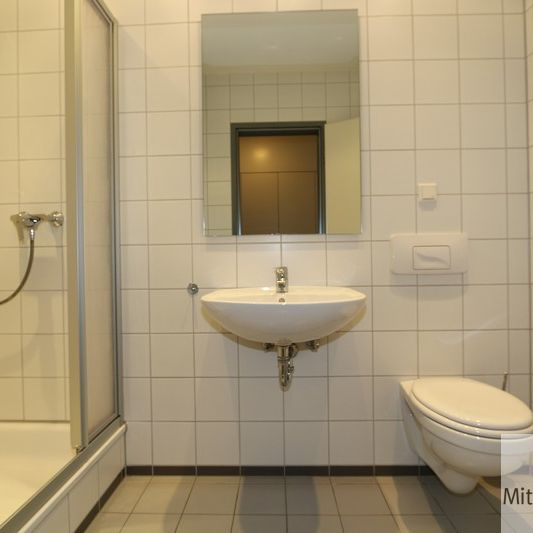 Miete inkl. Nebenkosten: 550 € pro Monat, plus Strom, plus Heizung - Photo 1