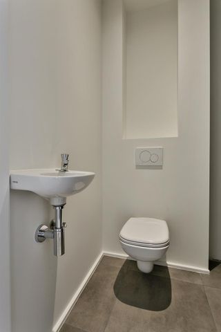 Lichtrijk, gerenoveerd appartement - Photo 4