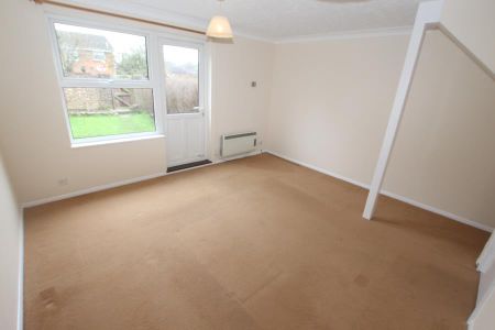 Marston Road, Woking - 2 bedrooms Property for lettings - Seymours - Photo 5