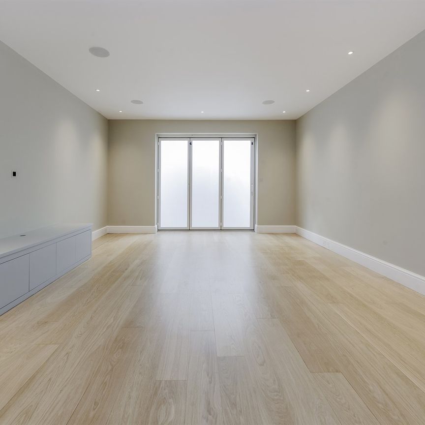 Balliol Road, W10 - Photo 1