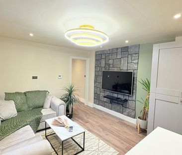 2 bedroom terraced house to rent - Photo 2