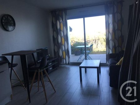 Location Appartement 1 pièce 26m² ST LAURENT DU VAR 06700 - Photo 4