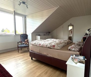 Ruhig und doch zentral - Dachwohnung von bester Qualität - Photo 5