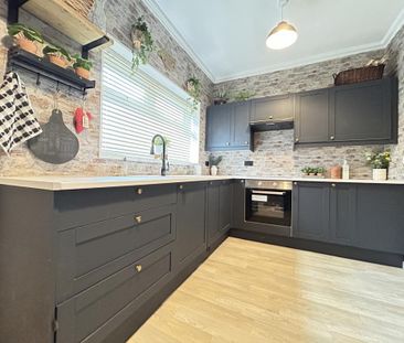 2 bedroom end of terrace house to rent - Photo 6