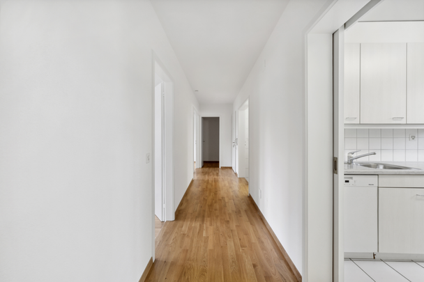 Zentrale 3.5-Zimmerwohnung in Allschwil - Photo 1