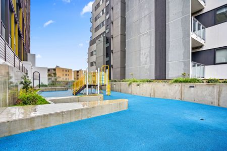 Paramount on Parkes - 1 Bed Unit on 21st Floor - Photo 2