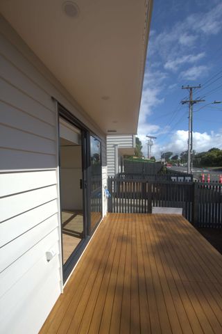 Stunning New Build Home on Claymore Street - Photo 3