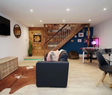 Excellent two bedroom maisonette in the heart of Clifton Village. - Photo 2