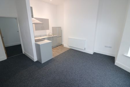 Flat 1, 20 Louis Street - Photo 3