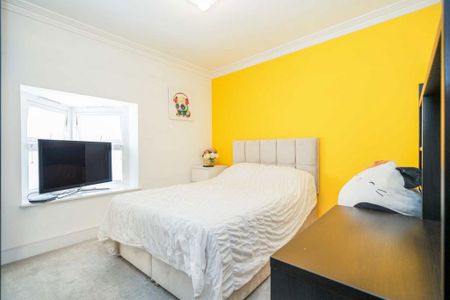 4 bedroom detached house to rent - Photo 3