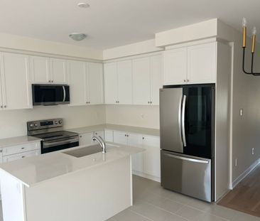 For Lease - 677 Ribstone Court, Oshawa, Ontario - Photo 6