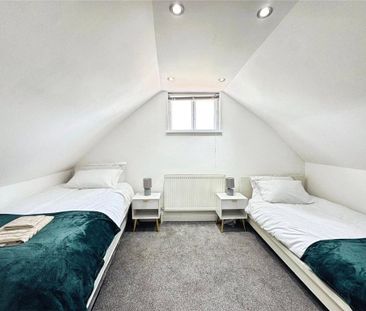 4 bedroom end of terrace house to rent - Photo 6