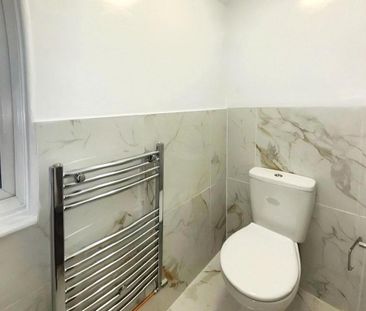 3 bedroom apartment to rent - Photo 2