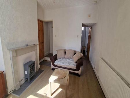3 bedroom terraced house to rent - Photo 3