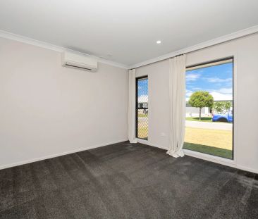 Stunning 4-Bedroom Home – Space, Style & Luxury Living! - Photo 3