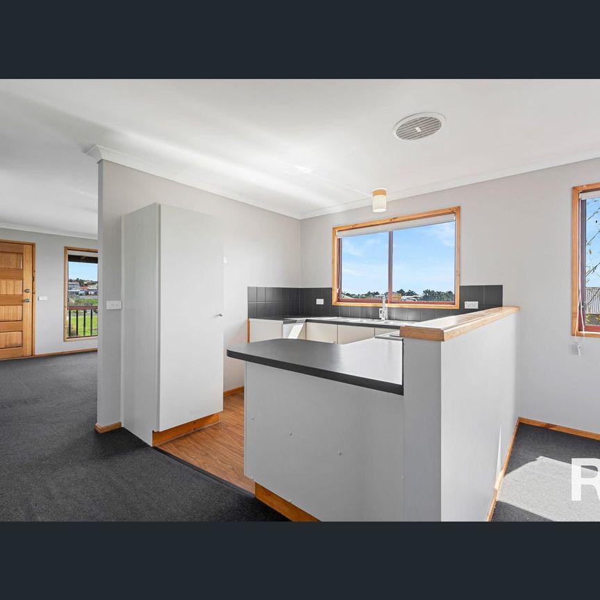 33 Flinders Street, Brooklyn, Tas 7320 - Photo 1