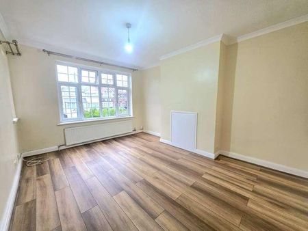 Woodcock Hill, Harrow, HA3 - Photo 2