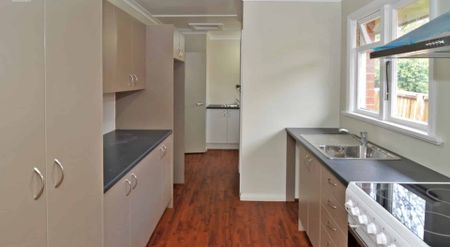 Fantastic Three Bedroom Home - Photo 4