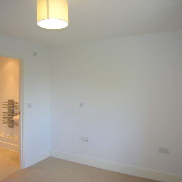 Pavilions, Clarence Road, Windsor,SL4 - Photo 1