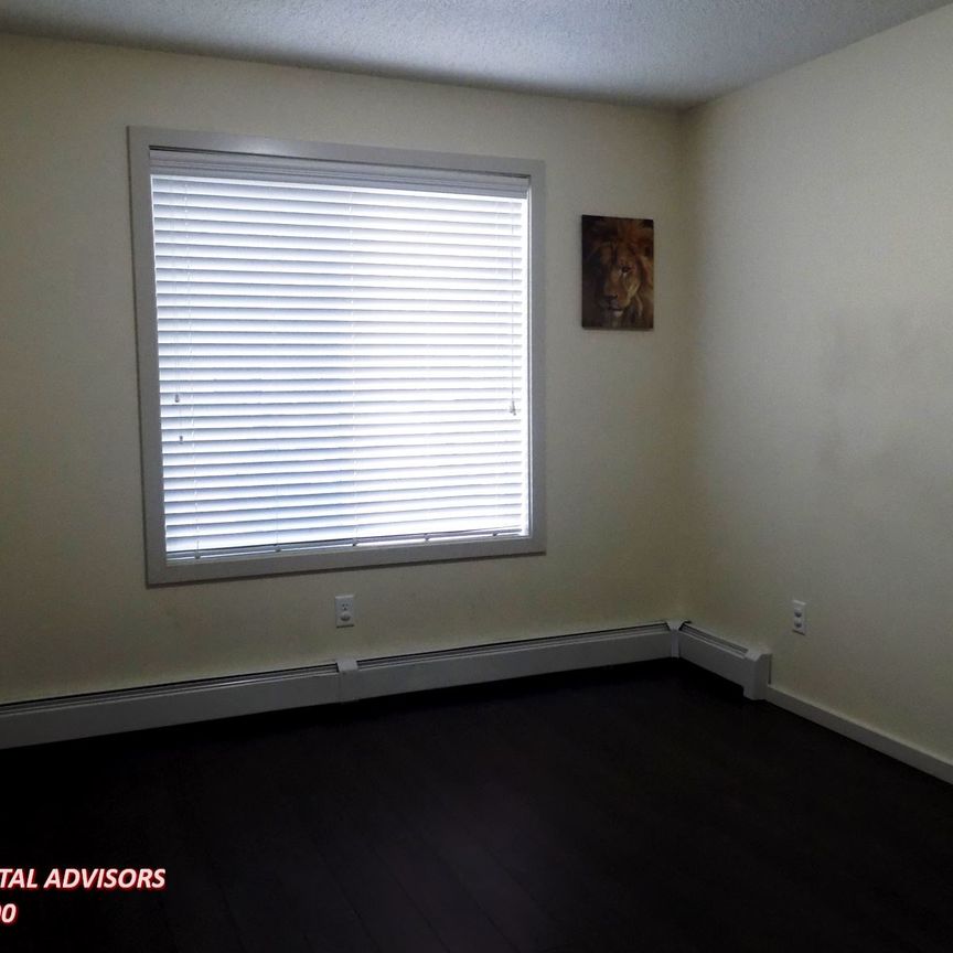 #119 344 Windermere Road - Photo 1