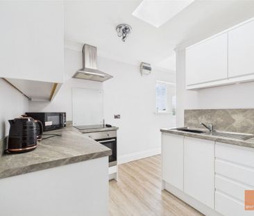 2 bedroom semi-detached bungalow to rent - Photo 1