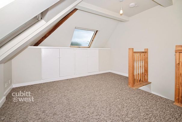 3 bedroom end of terrace house to rent - Photo 1