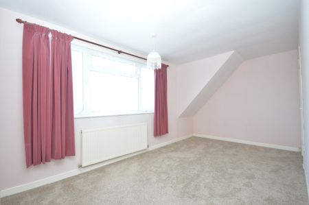 3 bedroom house - Photo 2