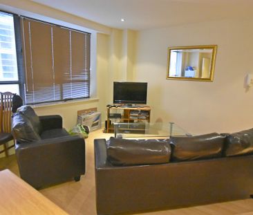 2 Bedroom Apartment - Photo 4