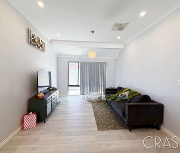 4x2 House in Brookdale with Double Garage - Photo 3