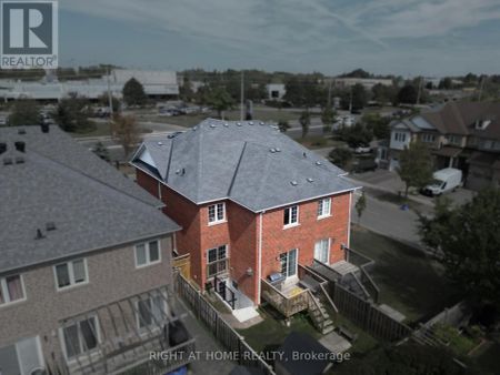 4 OLD ORCHARD CRESCENT - Photo 4