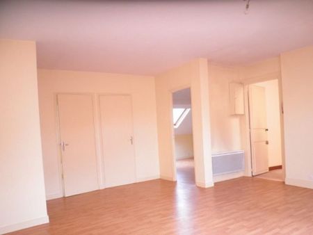 T2 PLACE DE LA VISITATION / GARE - Photo 5