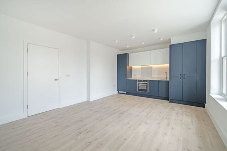 Mitcham Lane, London, SW16 6NR - Photo 4