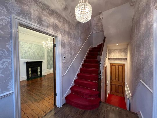 5 bedroom detached house to rent - Photo 1