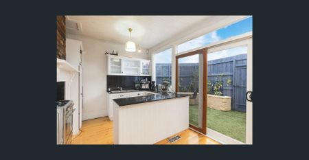 Beautiful two bedroom home - Photo 4