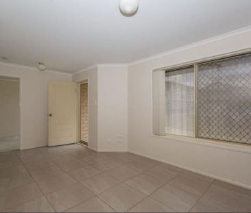 Large Lowset Neat & Tidy Brick Home - Photo 4