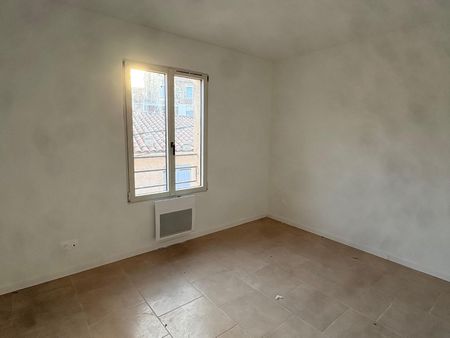 Location Appartement 3 pièces 51m² POURRIERES 83910 - Photo 5