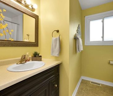 For Lease - 77 Cromwell Avenue, Oshawa, Ontario - Photo 6