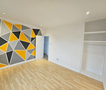 3 Bed Semi-Detached House, Gilsland Road, CR7 - Photo 3