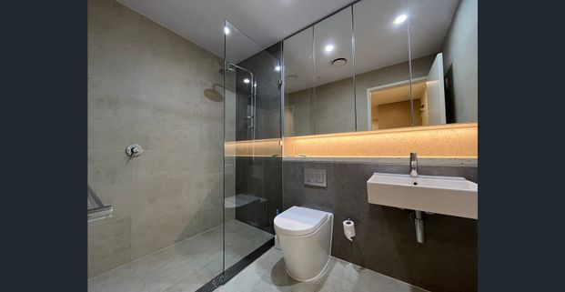 Furnished 1-Bedroom Apartment in Prime Rockdale Location - Photo 1